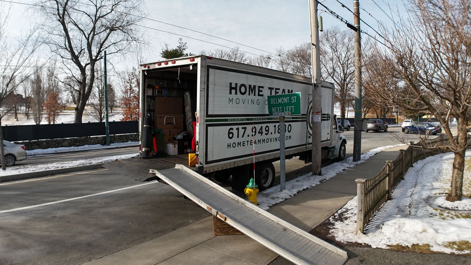 How to Move With Cats and Dogs in Massachusetts