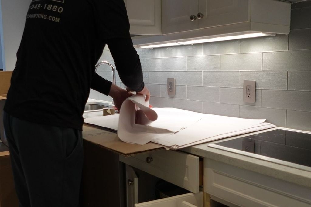 How to Pack a Kitchen for Moving (Without Breaking Everything)